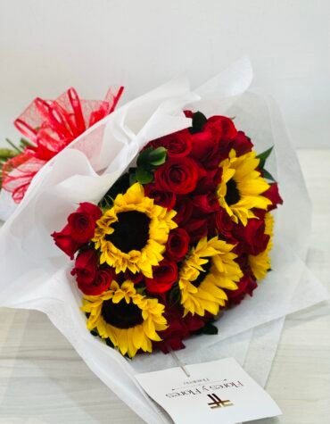 Bouquet of sunflowers and roses