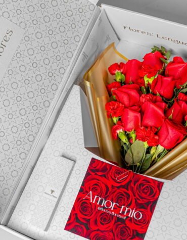 Arts & Flowers Love Box